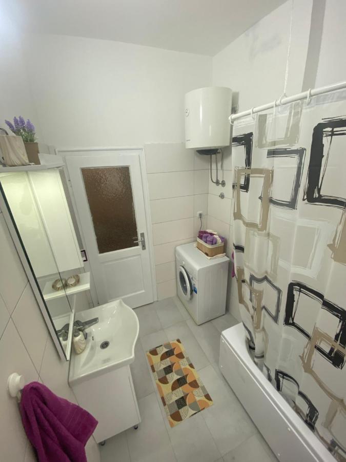 Dolce Apartman Podgorica Buitenkant foto