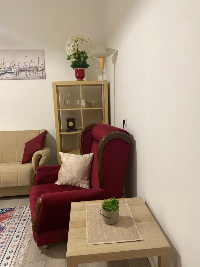 Dolce Apartman Podgorica Buitenkant foto