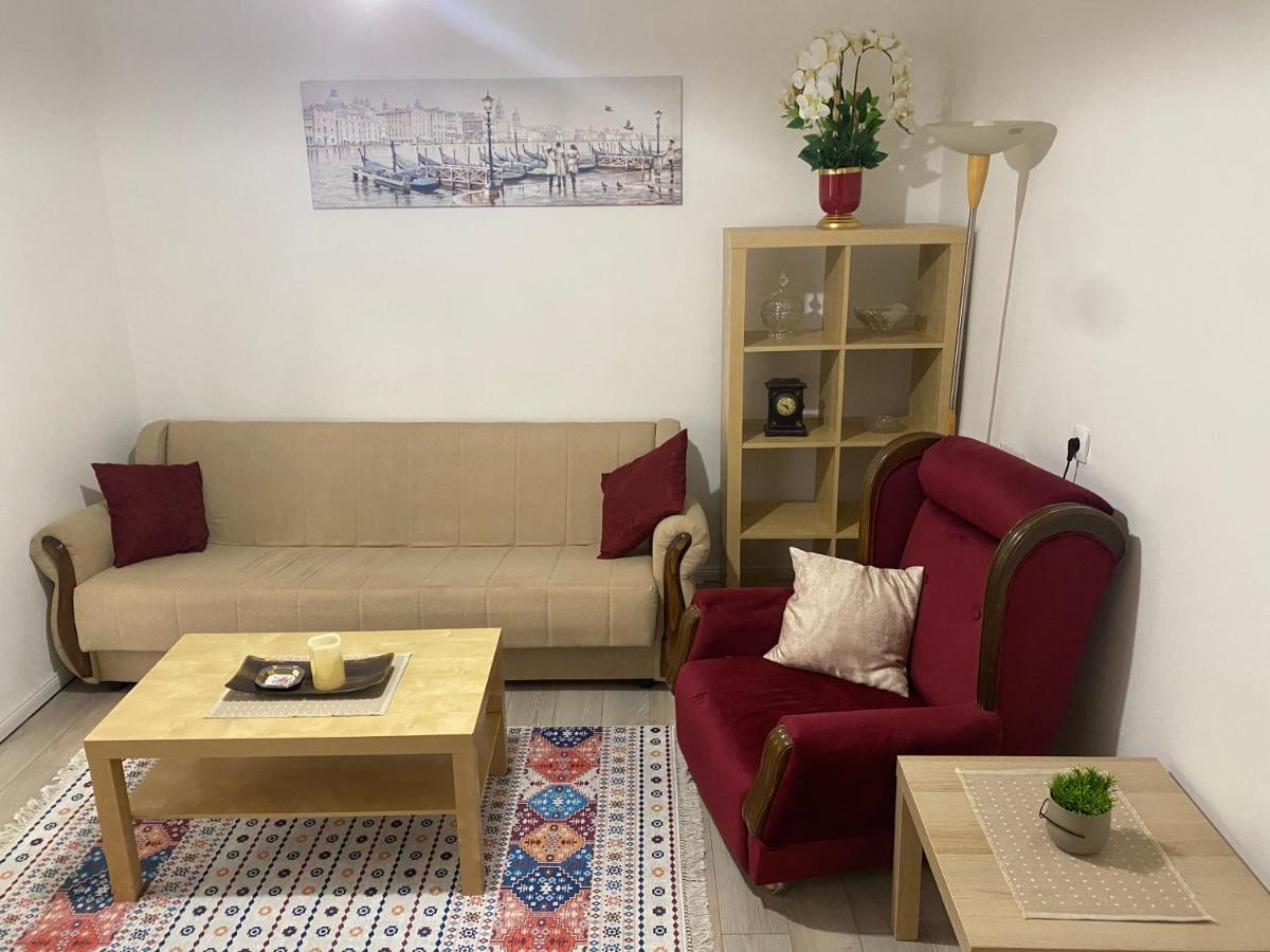 Dolce Apartman Podgorica Buitenkant foto
