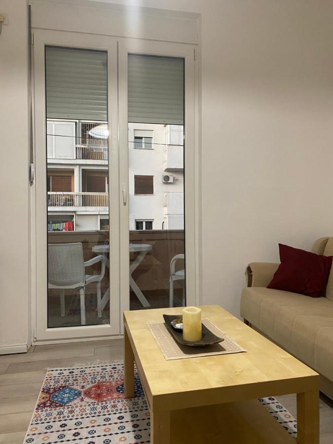 Dolce Apartman Podgorica Buitenkant foto