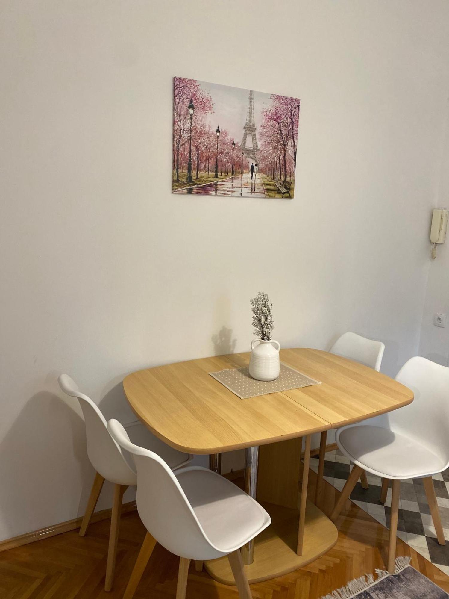 Dolce Apartman Podgorica Buitenkant foto